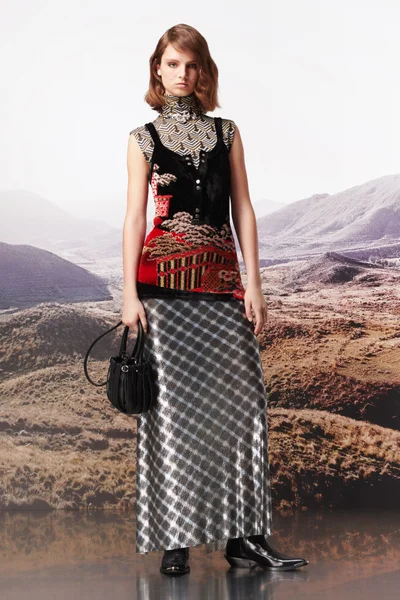 Look 18